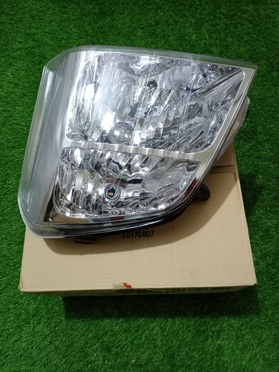 Đèn pha Dmax Đèn pha Dmax