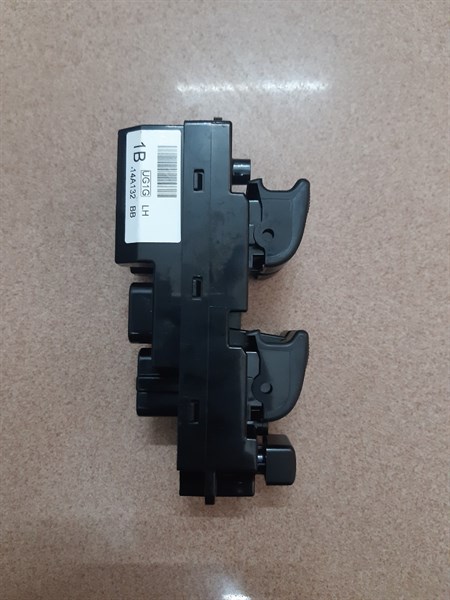 Công tắc tổng Bt50 3.2 Công tắc tổng Bt50 3.2