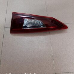 Đèn hậu miếng trong phải Mazda3