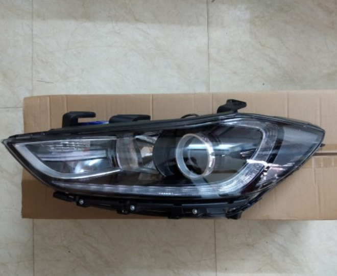 Đèn pha trái Hyundai Elantra Đèn pha trái Hyundai Elantra