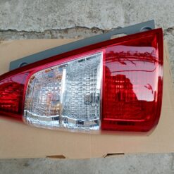 Đèn hậu phải Innova