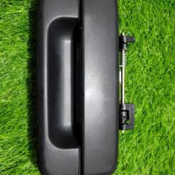 Tay mở thùng sau Ranger