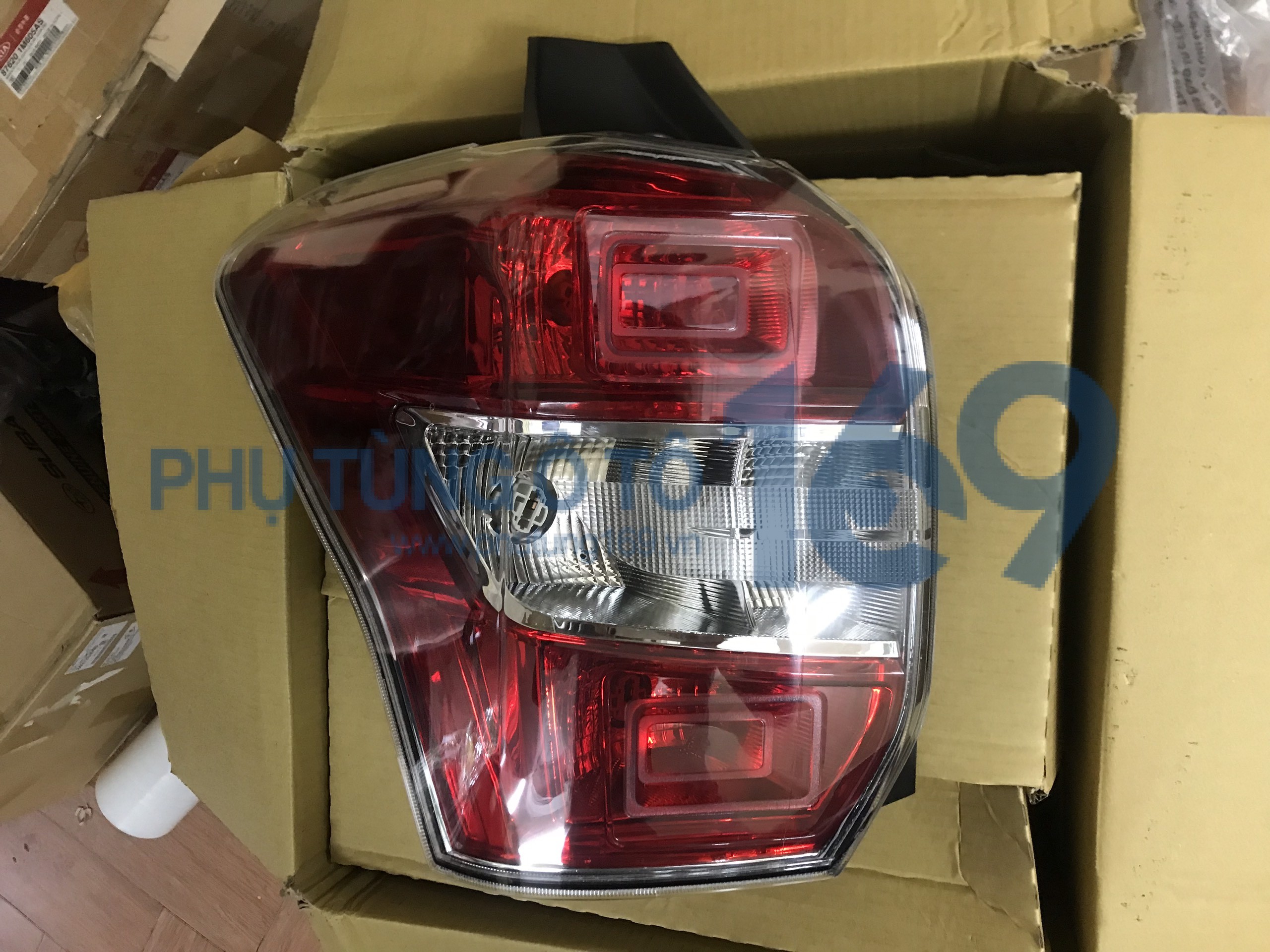 Đèn hậu lái Subaru Forester Đèn hậu lái Subaru Forester
