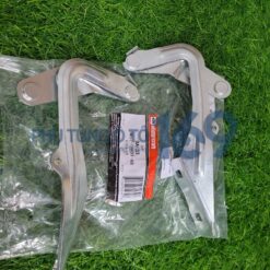 Bản nế capo phải Ford Focus