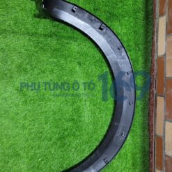 Ốp phồng trước Mitsubishi Triton