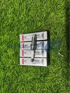 Bugi đánh lửa Livina