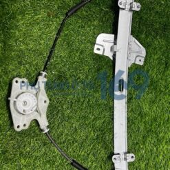 Compa lên kính trước trái Picanto