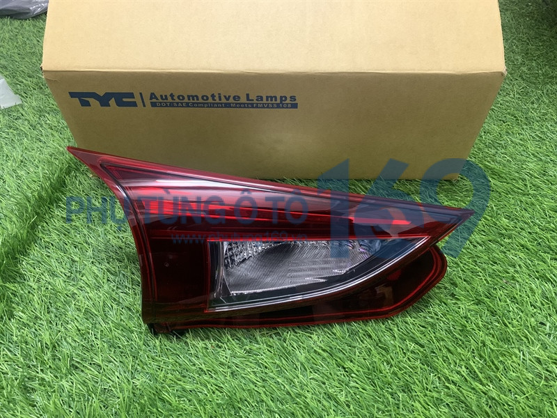 Đèn hậu trong lái mazda3 Đèn hậu trong lái mazda3
