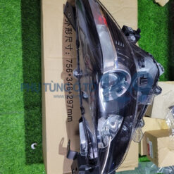 Đèn pha lái mazda3