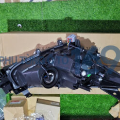 Đèn pha lái mazda3