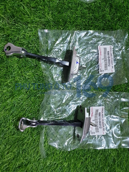 Hạn chế cửa trước trái Fortuner Hạn chế cửa trước trái Fortuner
