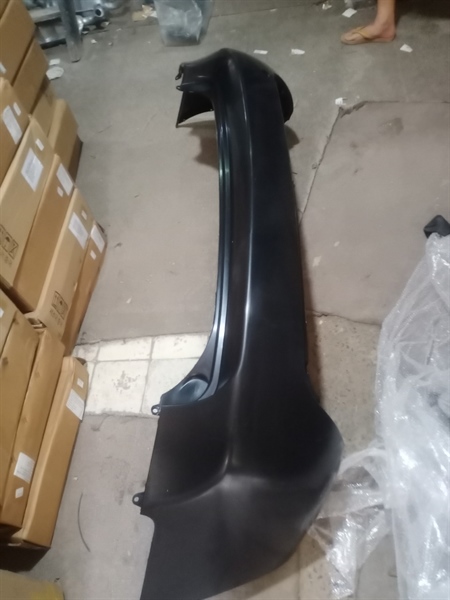 Ba đờ xốc sau Kia Carens Ba đờ xốc sau Kia Carens