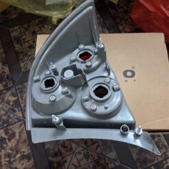 Đèn hậu Ford Laser