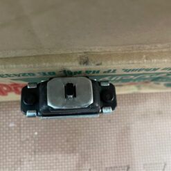 Hạn chế cánh cửa trước lái Hyundai Elantra