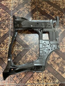 Xương đèn pha lái Toyota Innova