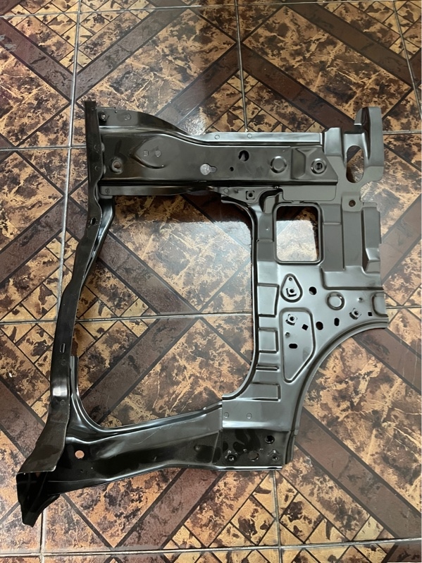 Xương đèn pha lái Toyota Hilux Xương đèn pha lái Toyota Hilux
